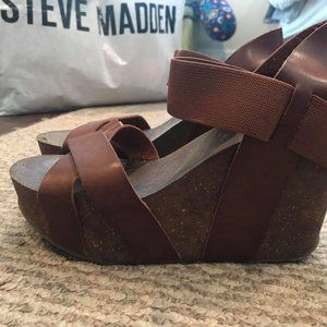 Brown Wedges
